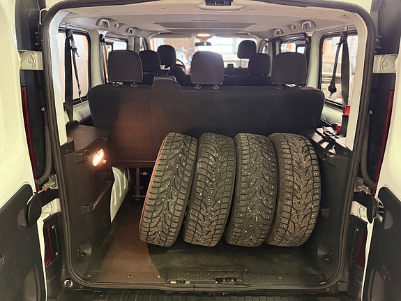 Renault Trafic 18 of 21