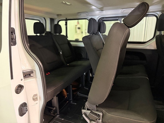 Renault Trafic 12 of 21