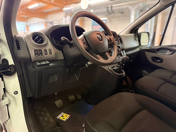 Renault Trafic 6 of 21