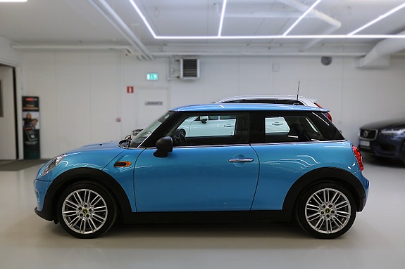 MINI One 7 of 18