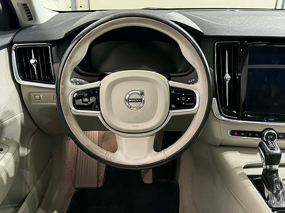 Volvo V90 Cross Country 15 of 19