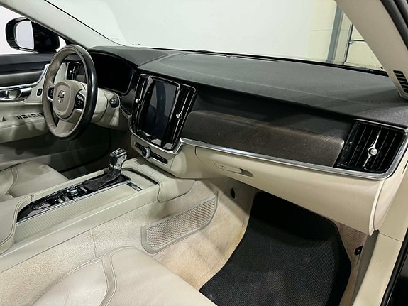Volvo V90 Cross Country 4 of 5