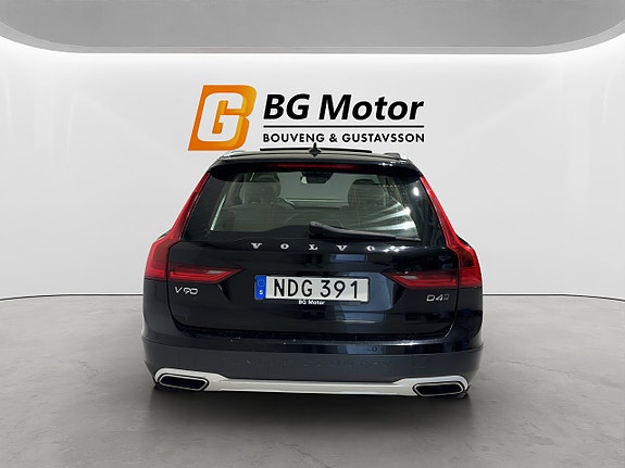 Volvo V90 Cross Country 5 of 19