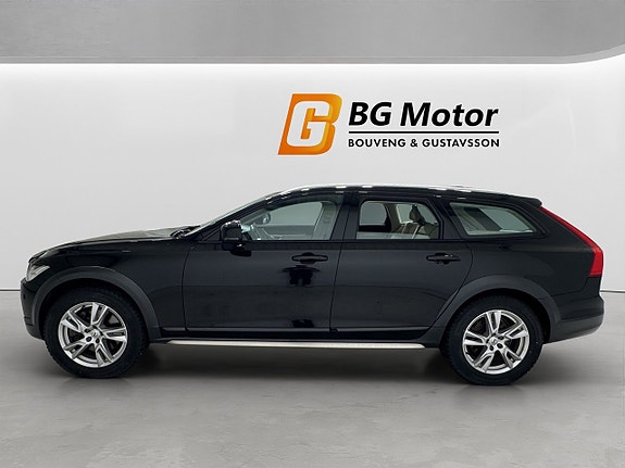 Volvo V90 Cross Country 7 of 19