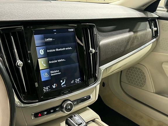 Volvo V90 Cross Country 17 of 19