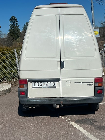 Volkswagen Transporter 2 of 16