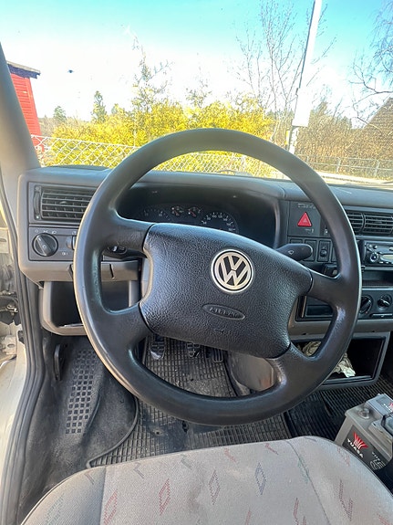 Volkswagen Transporter 4 of 16