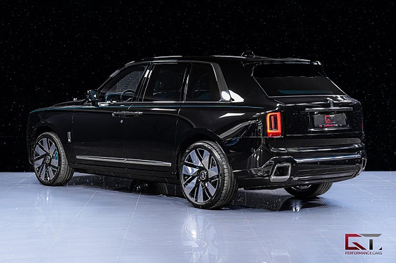 Rolls Royce Cullinan 8 of 27