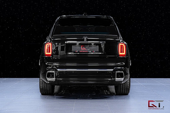Rolls Royce Cullinan 9 of 27