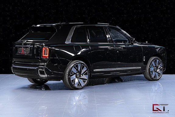 Rolls Royce Cullinan 10 of 27