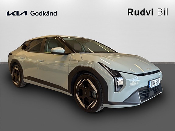 Kia EV4 2 of 14