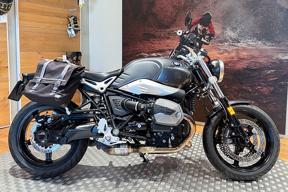 BMW R nine T Pure |Akrapovic|Bar end mirrors |ABS Pro |Värmehandtag|