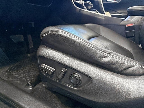 Toyota RAV4 14 of 21