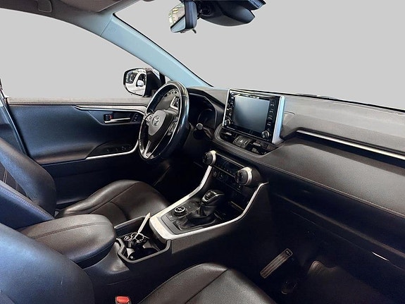 Toyota RAV4 6 of 21
