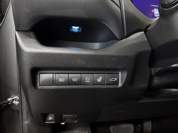 Toyota RAV4 16 of 21