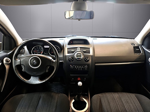 Renault Megane 16 of 22