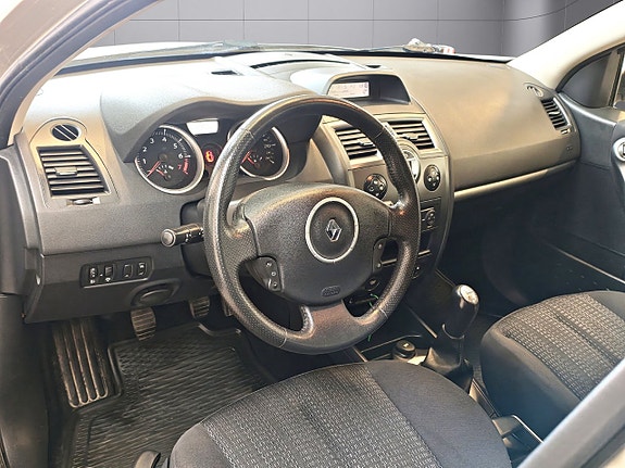 Renault Megane 10 of 22