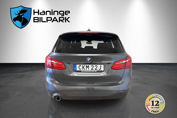 BMW 225xe 8 of 25