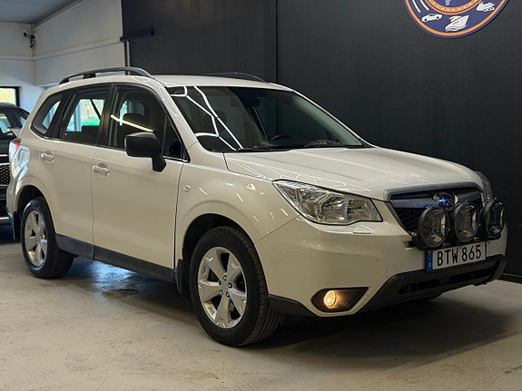 Subaru Forester 2 of 5