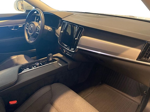 Volvo V90 Cross Country 4 of 5