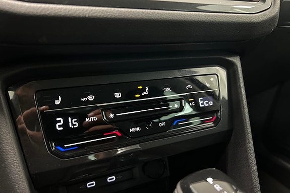Volkswagen Tiguan 16 of 23
