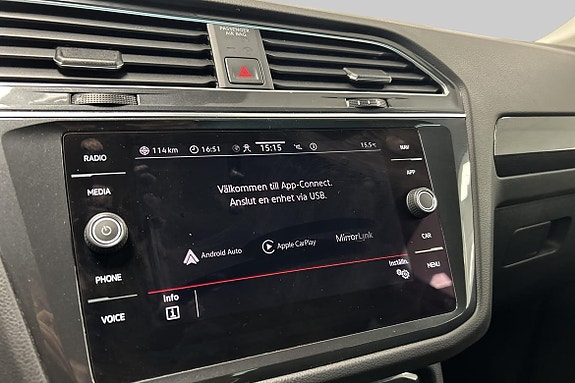 Volkswagen Tiguan 18 of 23