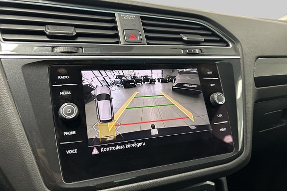 Volkswagen Tiguan 19 of 23