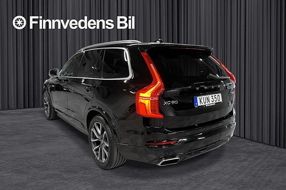 Volvo XC90 4 of 5