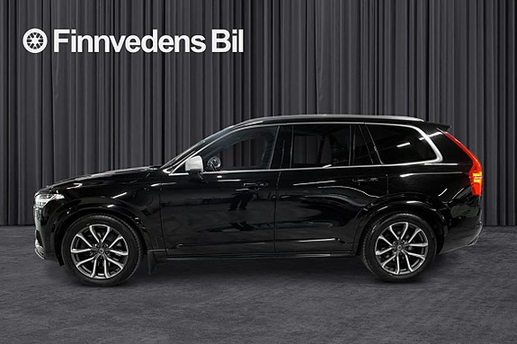 Volvo XC90 3 of 5