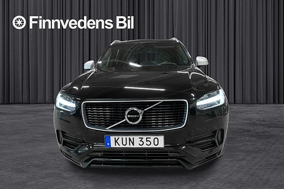 Volvo XC90 2 of 5