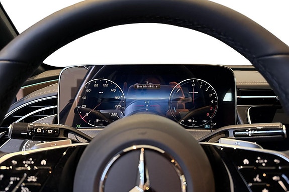 Mercedes-Benz E300 de 8 of 17