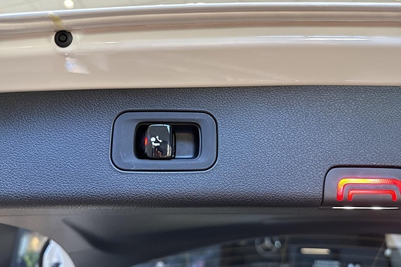 Mercedes-Benz E300 de 16 of 17