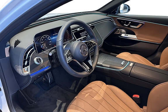 Mercedes-Benz E300 de 7 of 17