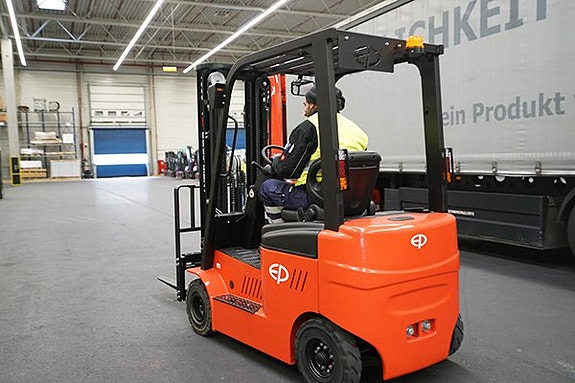 Motviktstruck / Gaffeltruck litium 1.8–3.8 L - EP EFL-serien