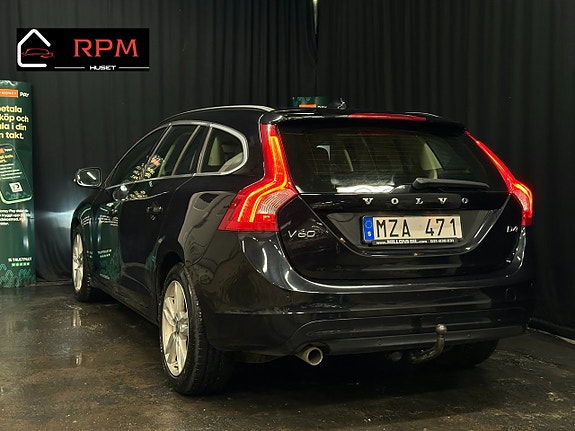 Volvo V60 3 of 5