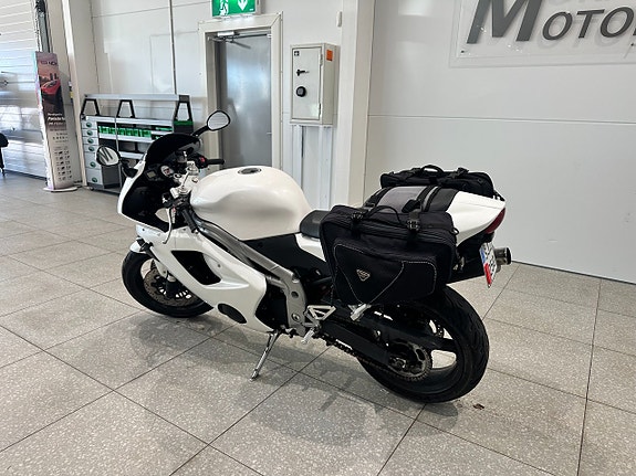 Triumph Daytona NS 955i 2 of 3