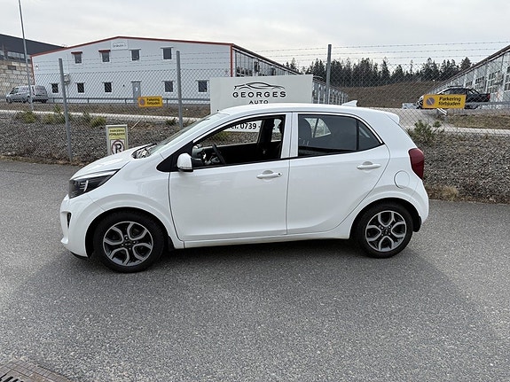 Kia Picanto 2 of 5