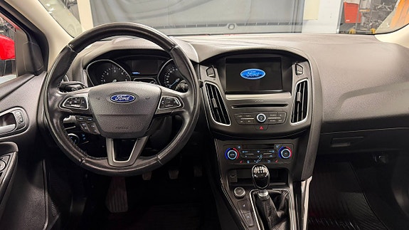 Ford Focus 12 of 15