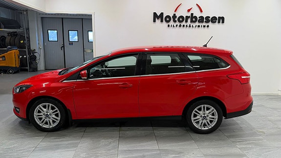 Ford Focus 2 of 5