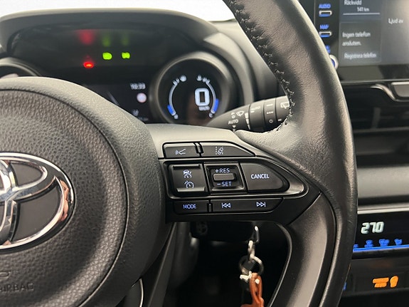 Toyota Yaris 15 of 27