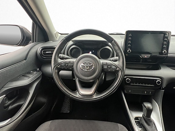 Toyota Yaris 12 of 27