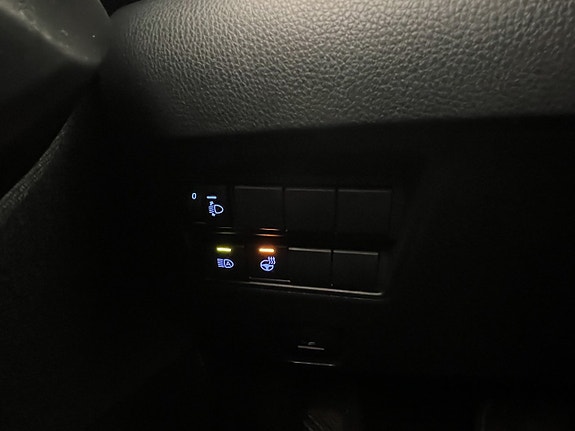 Toyota Yaris 10 of 27