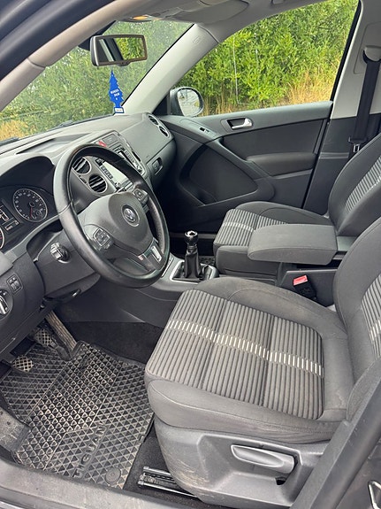 Volkswagen Tiguan 12 of 21