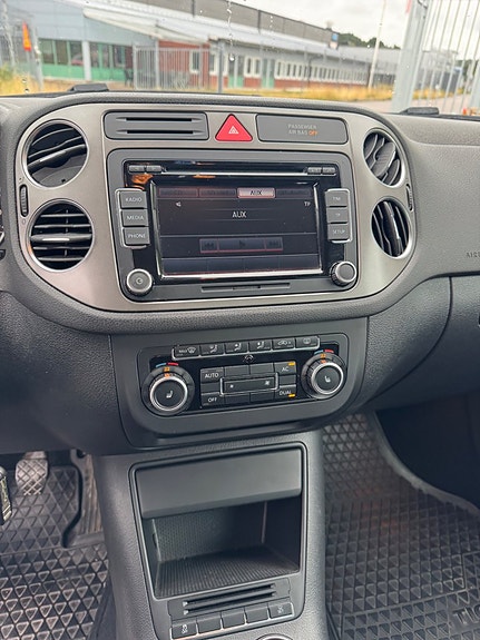 Volkswagen Tiguan 14 of 21