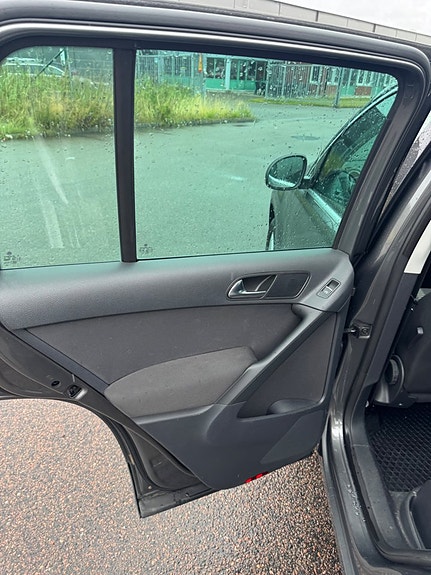 Volkswagen Tiguan 18 of 21