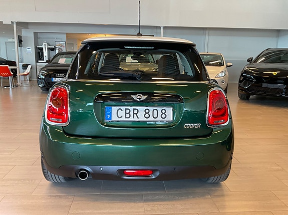 MINI Cooper 5 of 5