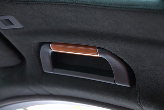 BMW 750i 8 of 8