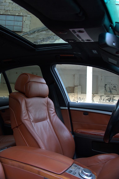BMW 750i 7 of 8