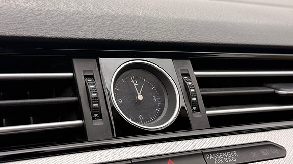 Volkswagen Passat 27 of 30