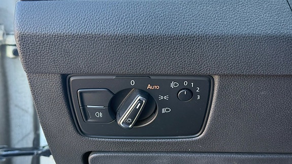 Volkswagen Passat 11 of 30